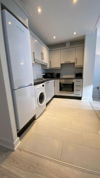 Stunning Modern 2Bed Apt Near Dublin City& Airport Extérieur photo